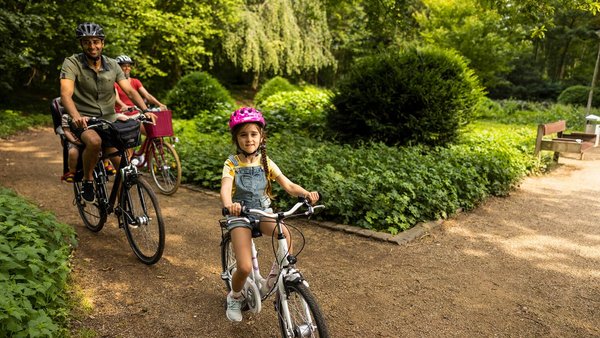 Μια οικογένεια σε εκδρομή με ποδήλατο – χρηματοδότηση ταξιδιού 